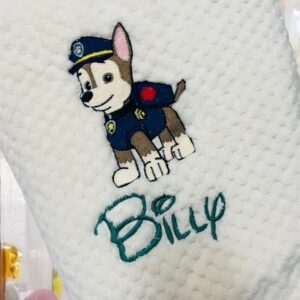 Pătură Personalizată cu Cățel Polițist și Nume Brodat | Atelierul Fermecat