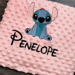 Pătură Personalizată cu Alienul Albastru Jucăuș | Atelierul Fermecat